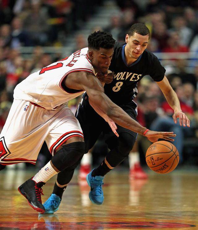 团队敲响了 团队敲响了